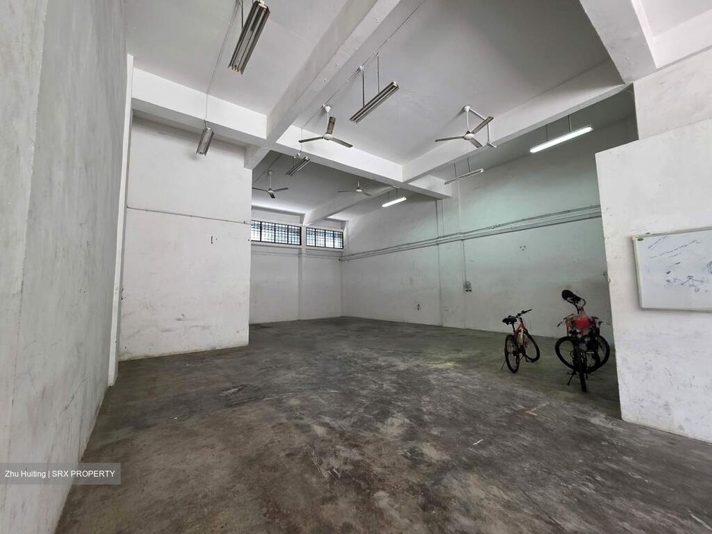 Kaki Bukit Warehouse Complex (D14), Factory #466711801